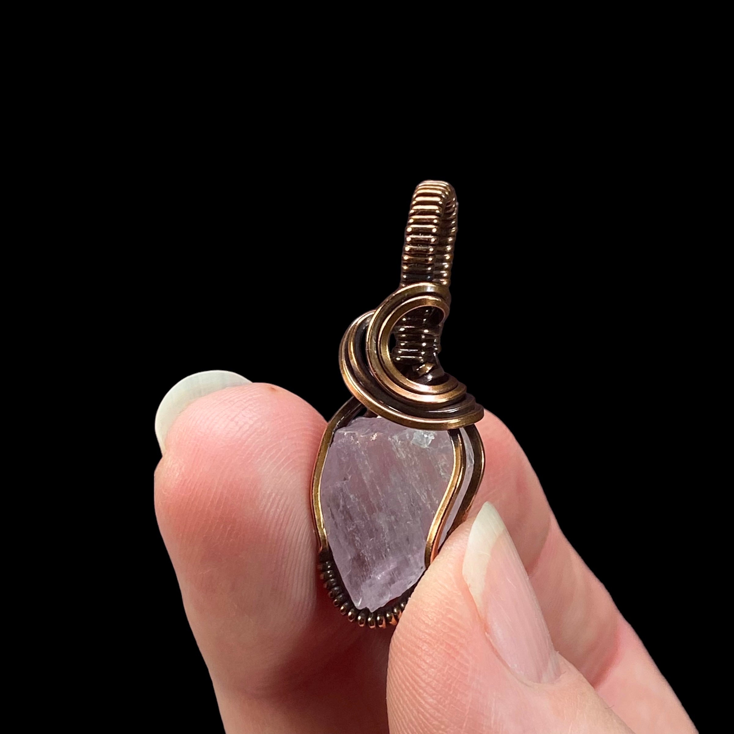 Spodumene var Kunzite & Copper Wire Wrapped Pendant