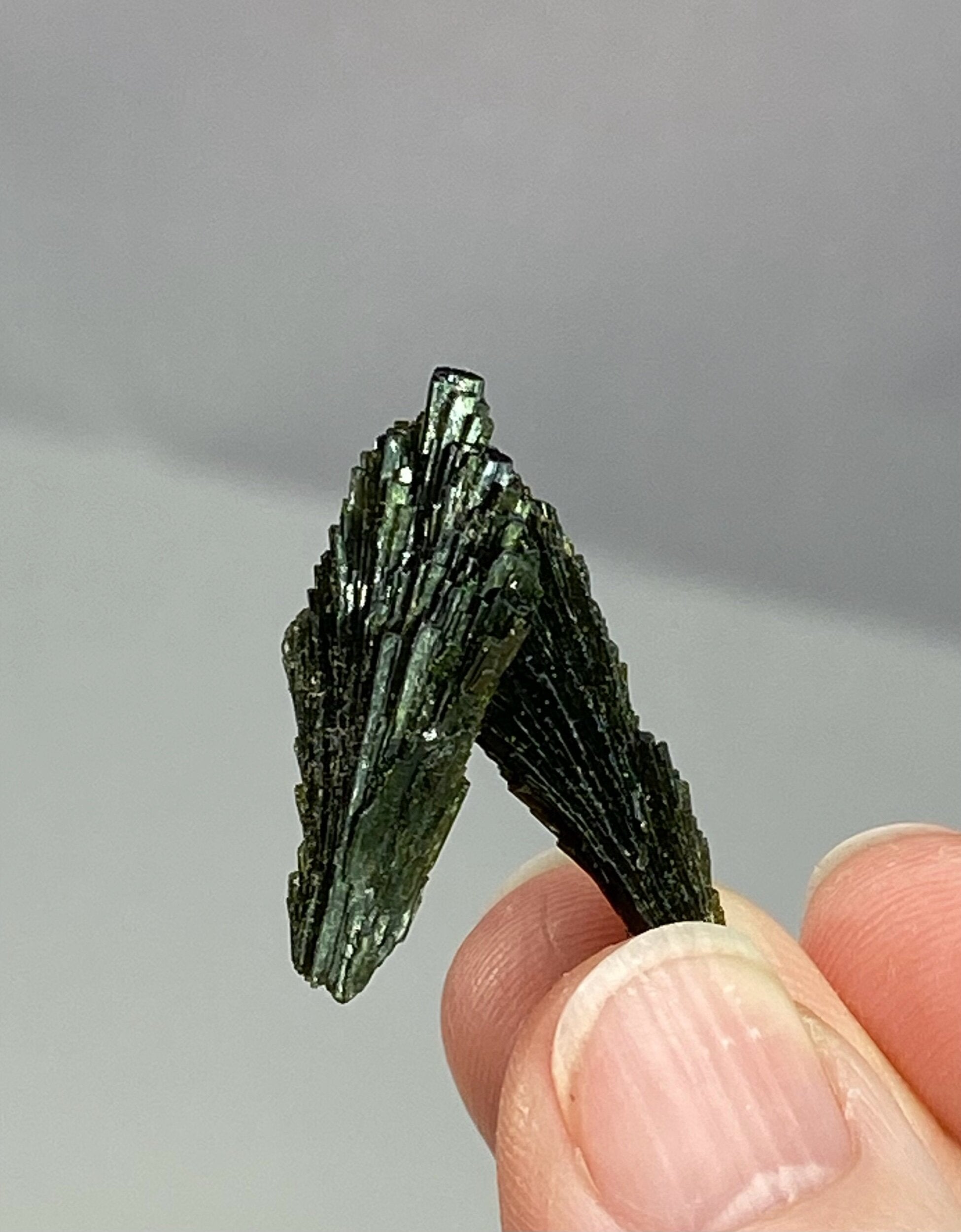 ONE Epidote Fan Crystal Cluster from Kharan, Balochistan, Pakistan