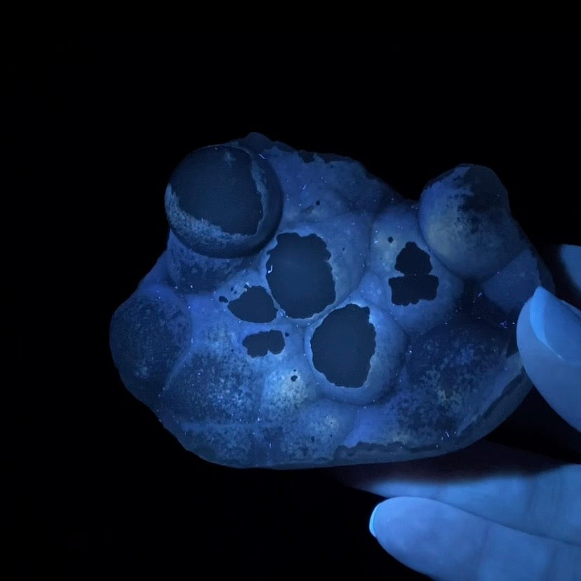 Agatized Botryoidal Chalcedony – Layered Growth with Smooth Overgrowth – Maharashtra, India