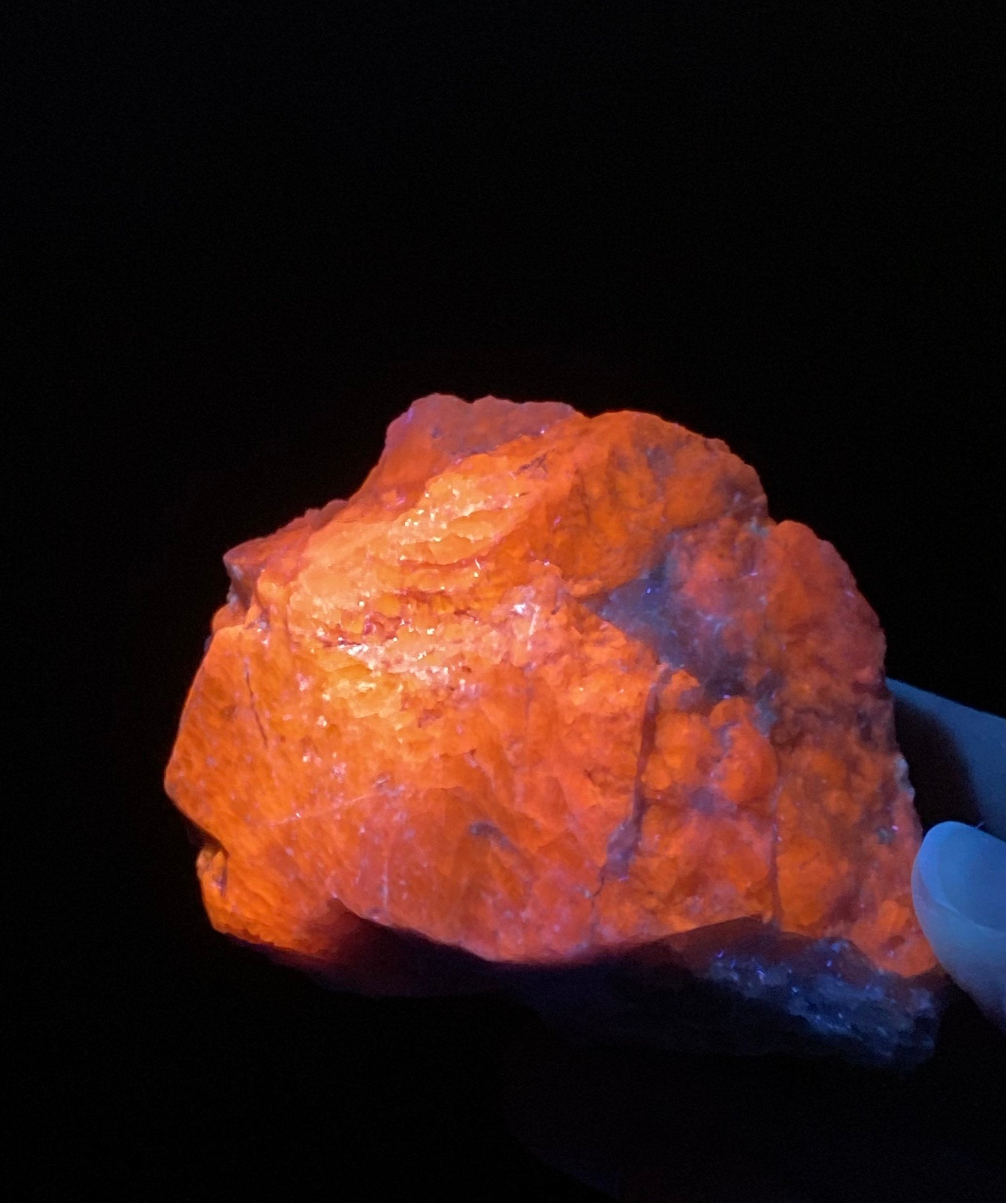 84 offers Gram Fluorescent Phosphorescent Color Change Hackmanite Specimen