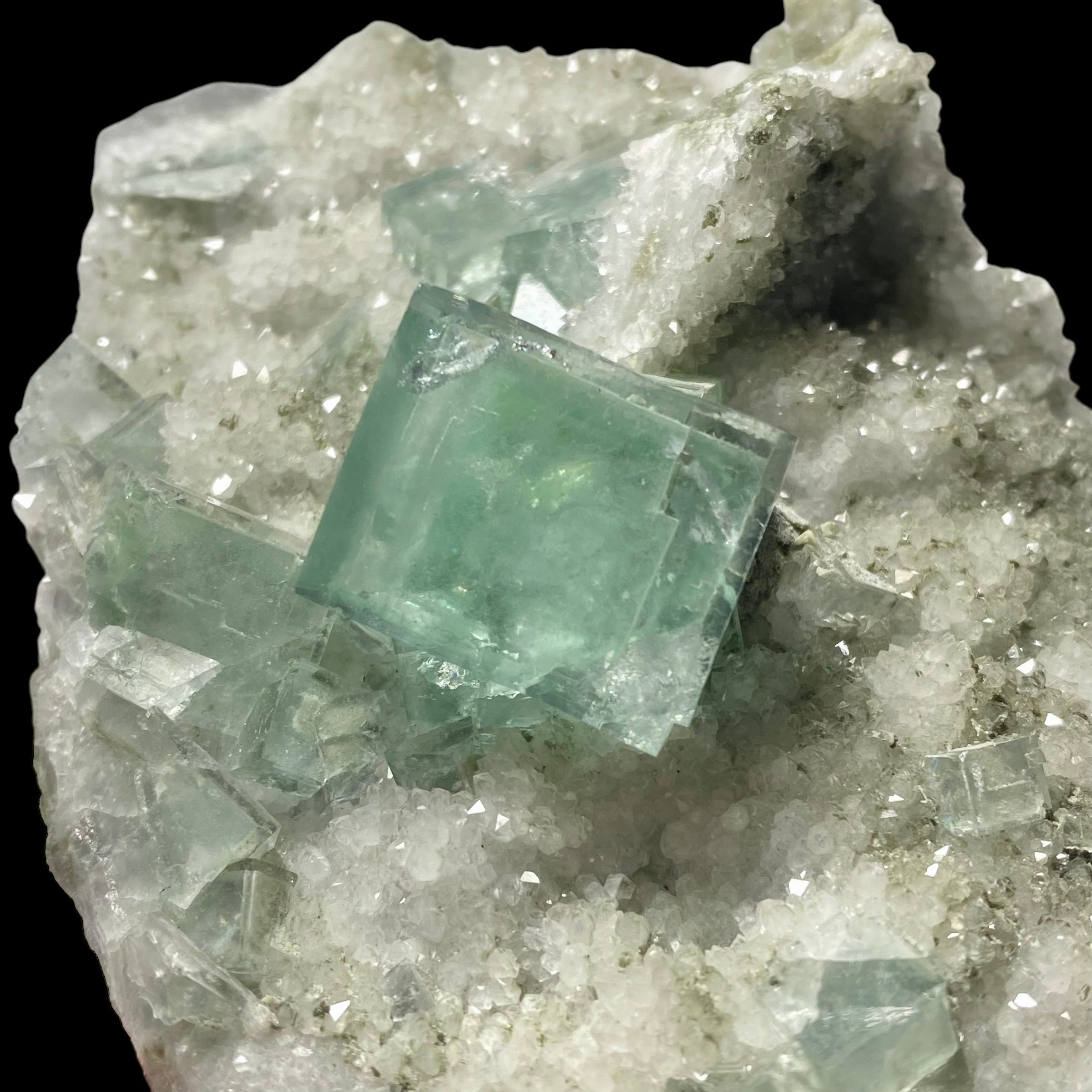 Clear Green Cubic Fluorite on Druzy Quartz, Xianghualing Mine, China