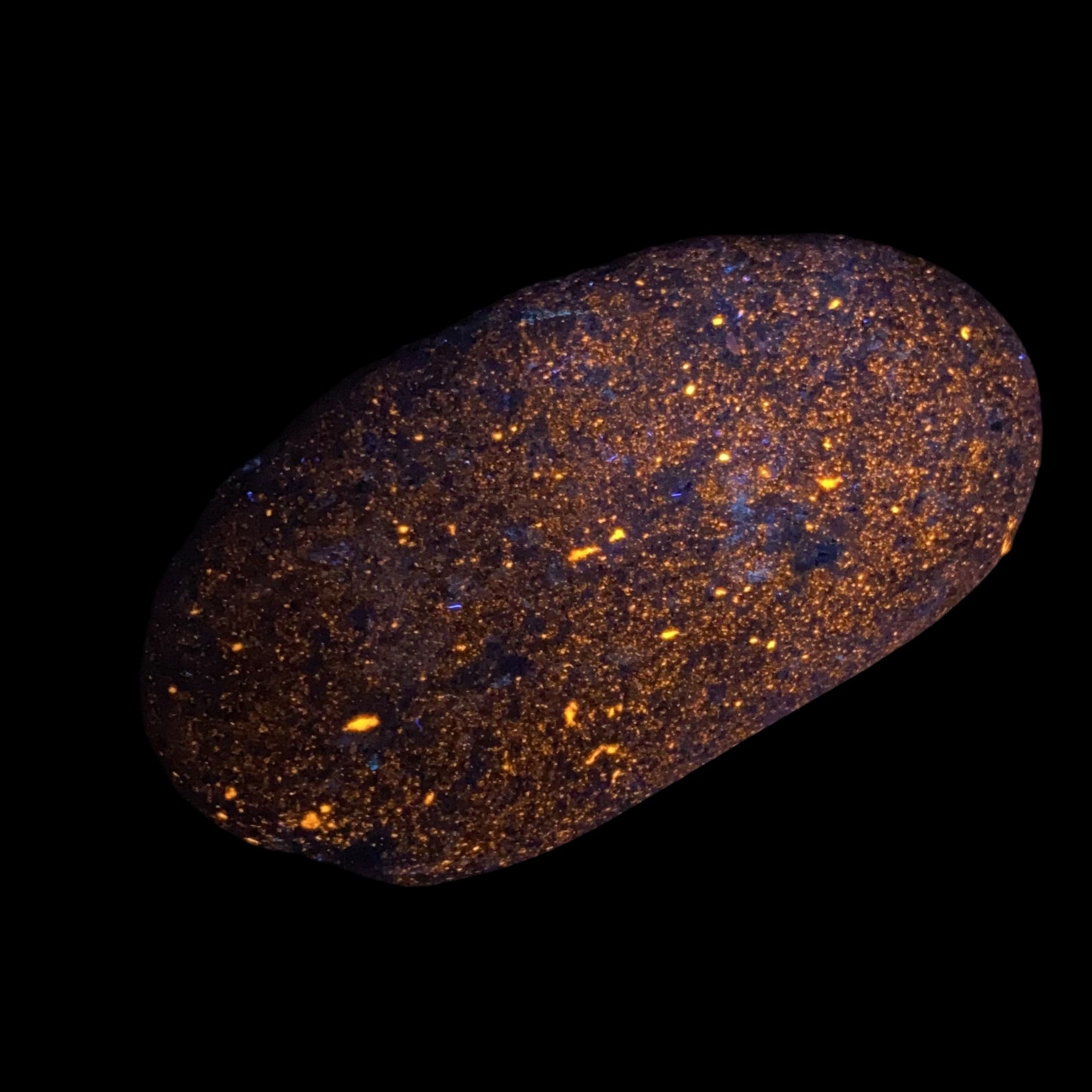 Yooperlite Fluorescent Sodalite with Syenite Yooper Stone