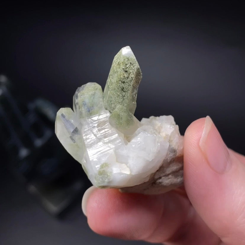 Chlorite Included Quartz Cluster