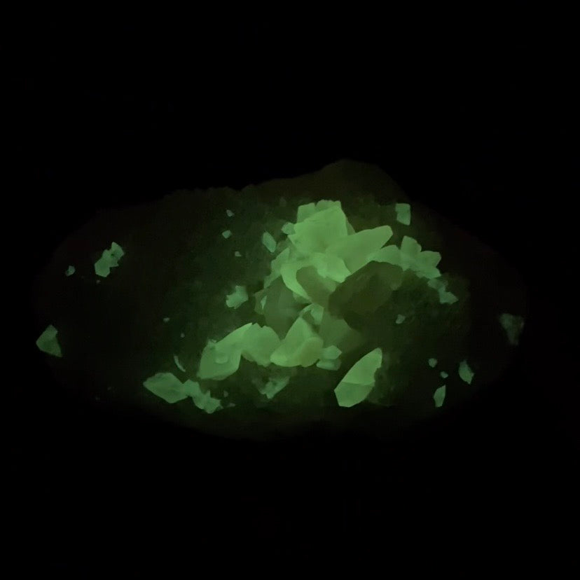 Phosphorescent Golden Honey Calcite Crystals on Druzy Quartz in Basalt Pocket
