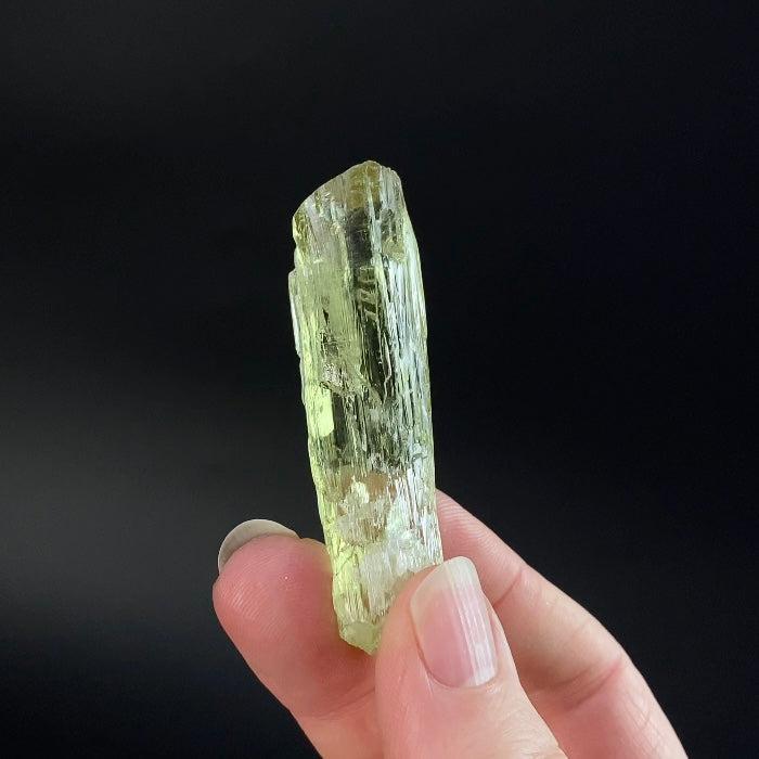 Grade A Yellow Triphane Spodumene Crystal Yellow Kunzite