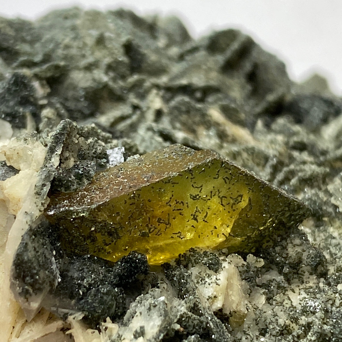 Sphene (Titanite) Twinned Crystal with Clinochlore-Coated Cleavelandite on Feldspar, Shigar Valley, Pakistan